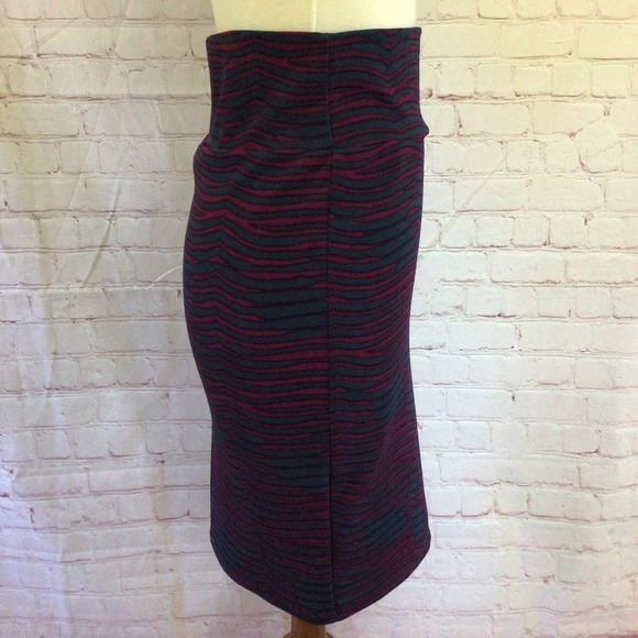 LuLaRoe Purple and Blue Wavy Stripes Skirt - Size Small - Picture 3 of 6